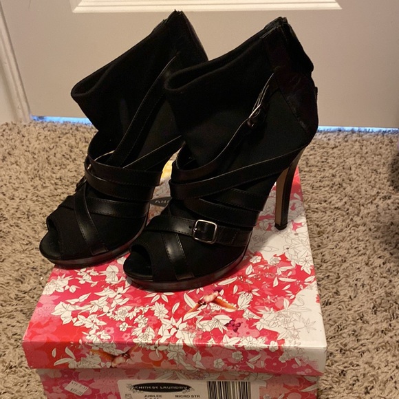 Chinese Laundry, black 3 inch heels - Picture 2 of 3